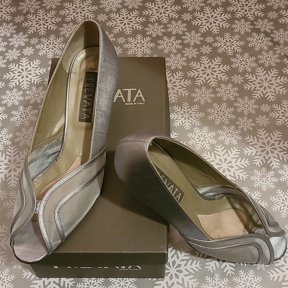Prevata Shoes - Picture 3 of 6